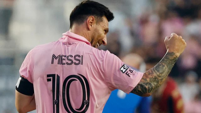 Những cầu thủ làm bàn tối đa thế kỷ 21: Messi dần dần đuổi bắt kịp Ronaldo - Hình ảnh 5.