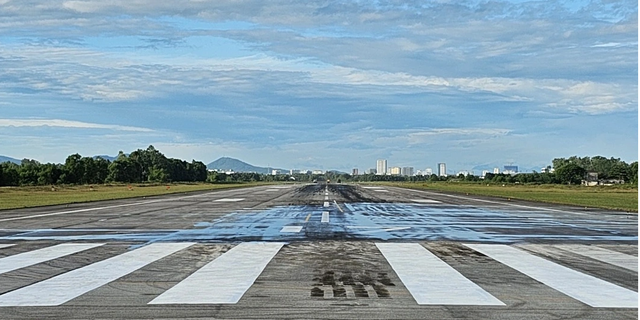 Đường băng sân bay Vinh đã được khắc phục xong - Ảnh 2.