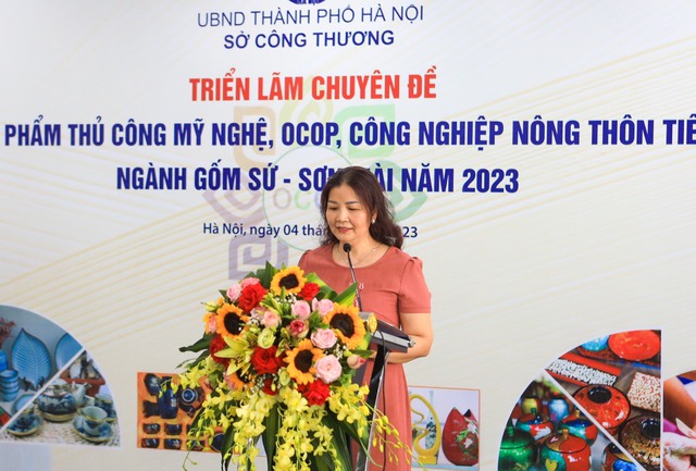 Hơn 400 sản phẩm tiêu biểu ngành gốm sứ - sơn mài được trưng bày tại Hà Nội - Ảnh 1.