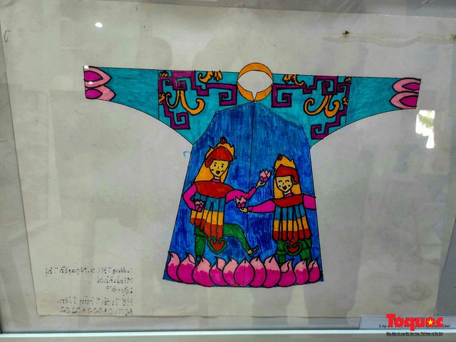 Hàng trăm học sinh thi vẽ tranh quảng bá di sản văn hóa Huế trên áo dài - Ảnh 9.