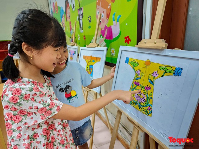 Hàng trăm học sinh thi vẽ tranh quảng bá di sản văn hóa Huế trên áo dài - Ảnh 4.