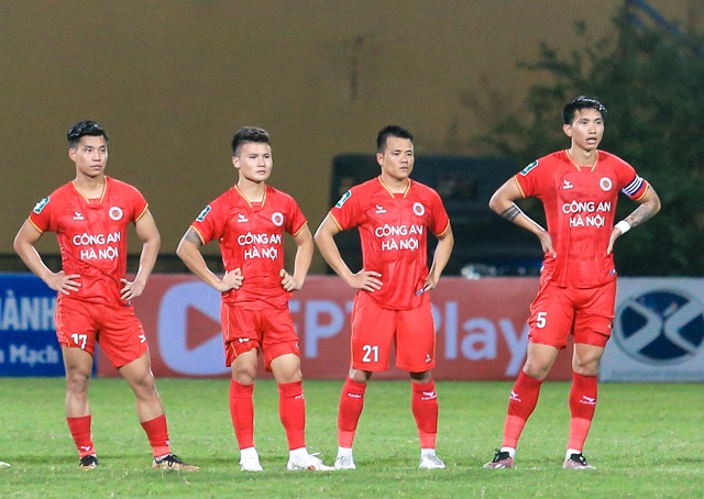 Quang Hải buồn bã vì sút trượt penalty, CLB CAHN bị loại tại vòng 1/8 Cúp Quốc gia 2023 - Ảnh 7.
