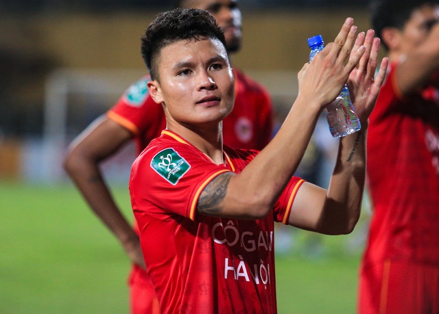 Filip Nguyễn bần thần sau trận thua, thủ môn Việt kiều hay nhưng V.League không dễ dàng - Ảnh 9. Filip Nguyễn bần thần sau trận thua, thủ môn Việt kiều hay nhưng V.League không dễ dàng - Ảnh 9.