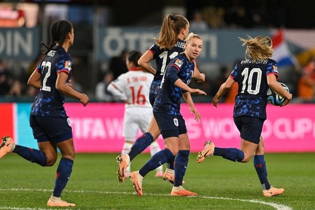ĐT nữ Việt Nam 0-7 ĐT nữ Hà Lan: Các cô gái Việt Nam hoàn tất cuộc hành trình tại World Cup - Ảnh 13.