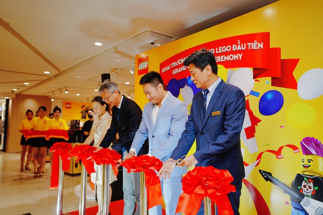 Bước vào thế giới sáng tạo không giới hạn tại cửa hàng chính hãng đầu tiên của LEGO tại Việt Nam - Ảnh 6.