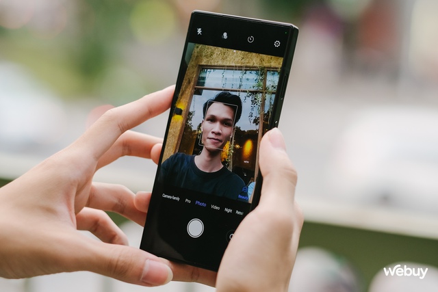 Khi smartphone chơi game có thiết kế đẹp hơn cả iPhone và Samsung - Ảnh 7.