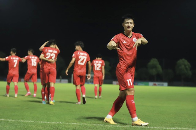 Ghi 7 bàn sau 4 trận, sao trẻ Việt Nam báo tin mừng cho HLV Troussier - Ảnh 2.