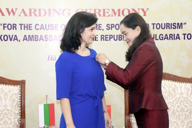 Bạn bè thế giới ấn tượng với sự chủ động và tích cực của Bộ VHTTDL trong thắt chặt quan hệ hữu nghị giữa nhân dân Việt Nam và quốc tế - Ảnh 6. Bạn bè thế giới ấn tượng với sự chủ động và tích cực của Bộ VHTTDL trong thắt chặt quan hệ hữu nghị giữa nhân dân Việt Nam và quốc tế - Ảnh 6.