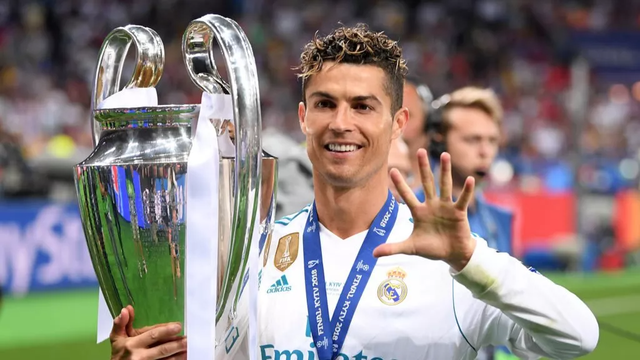 Những cầu thủ giành nhiều danh hiệu nhất lịch sử: Messi số 1, Ronaldo thăng hạng nhờ World Cup - Ảnh 3.