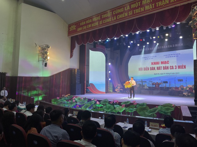 Hội diễn “Đàn, Hát dân ca ba miền năm 2023” khai mạc tối ngày 1/8 tại tỉnh Nghệ An - Ảnh 2.