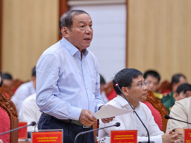 Thủ tướng: Kon Tum cần phát triển du lịch theo hướng hiện đại gắn với bản sắc văn hóa các dân tộc Tây Nguyên - Ảnh 2.