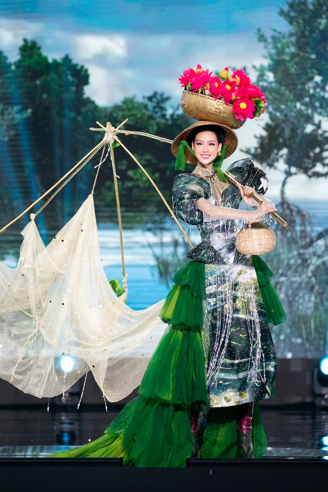 Mãn nhãn đêm thi Trang phục dân tộc Miss Grand Vietnam: Thiên Ân diễn xuất thần, loạt thiết kế ấn tượng đến bất ngờ - Ảnh 13.