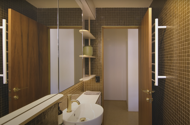 Mua nhà nhỏ 26m2 vẫn mời KTS về cải tạo, thành quả đẹp đến gia chủ cũng ngỡ ngàng - Ảnh 9.