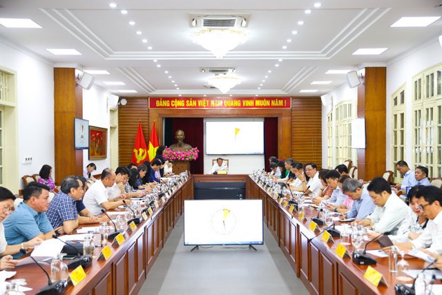 Bộ trưởng Nguyễn Văn Hùng: Đổi mới công tác tuyển sinh, nêu cao vai trò tiên phong, gương mẫu của khối các cơ sở đào tạo - Ảnh 1.