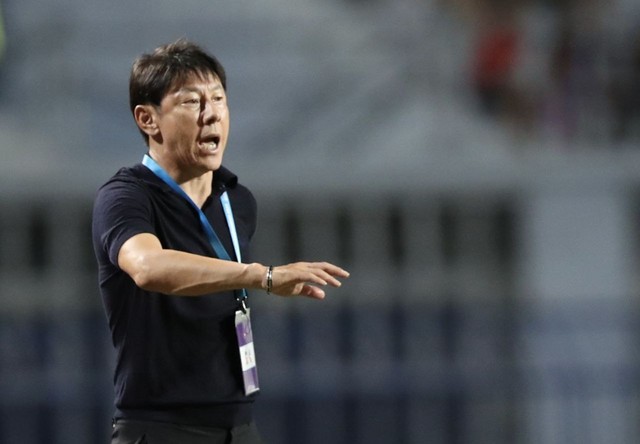 HLV Shin Tae-yong tiết lộ bí quyết thắng Thái Lan, gặp lo lắng lớn trước Việt Nam - Ảnh 1.