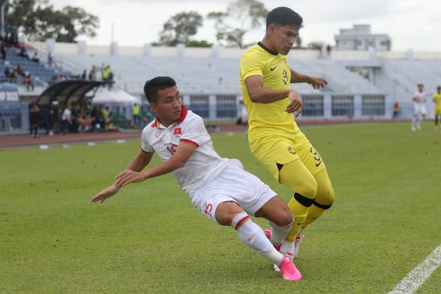 Đội hình U23 Việt Nam: HLV Hoàng Anh Tuấn hóa giải &quot;tuyệt chiêu&quot; của U23 Indonesia? - Ảnh 2.