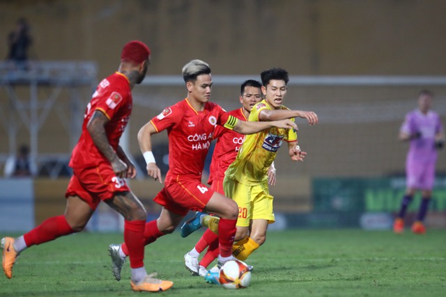 Công An Hà Nội đăng quang ngôi vương V-League 2023 - Ảnh 1.