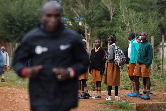 Thành công của nhiều nhà vô địch marathon Kenya là kinh nghiệm phát triển tốt cho điền kinh Việt Nam - Ảnh 1.