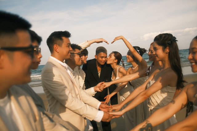 BigDaddy - Emily tổ chức đám cưới “độc nhất vô nhị” trên bãi biển, một hot girl đình đám bắt được hoa cưới  - Ảnh 9.