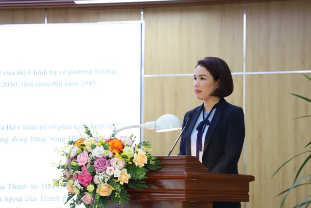 Ban CTKTQT, Báo điện tử Tổ Quốc được Chủ tịch UBND TP Hà Nội tặng bằng khen vì có thành tích xuất sắc trong tổ chức thành công Hội nghị hợp tác giữa các địa phương Việt - Pháp - Ảnh 2.