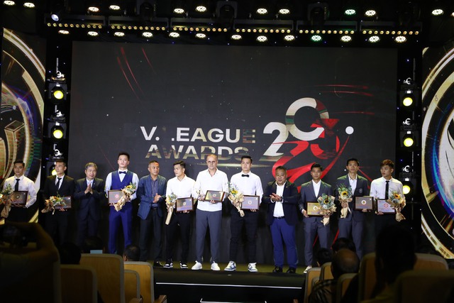 Gala V-League Awards 2023: Điểm mặt những &quot;ngôi sao sáng&quot; - Ảnh 1.