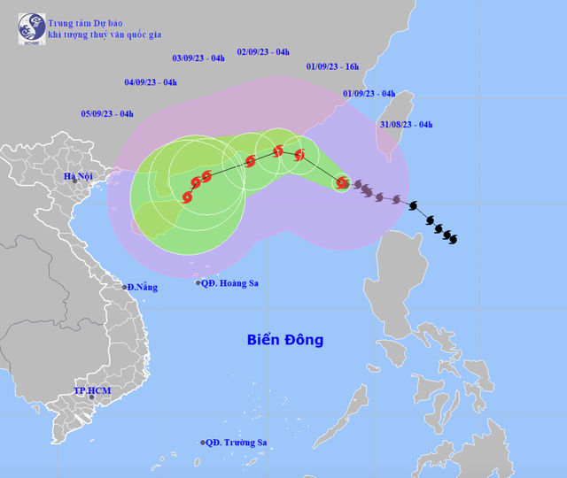 Bão số 3 đạt cấp siêu bão giật trên cấp 17, hoành hành dữ dội ở Biển Đông - Ảnh 1.
