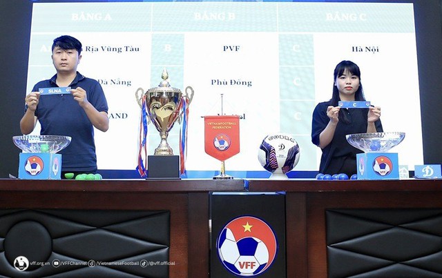 VCK giải Vô địch U15 Quốc gia: Đương kim vô địch SLNA chung bảng với Hà Nội - Ảnh 1.
