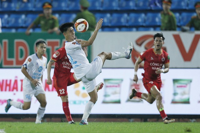 BLV Quang Huy: CLB Công an Hà Nội sẽ phải thay đổi vì Hà Nội FC; Top 4 V.League sẽ có kết quả ít ngờ? - Ảnh 2.