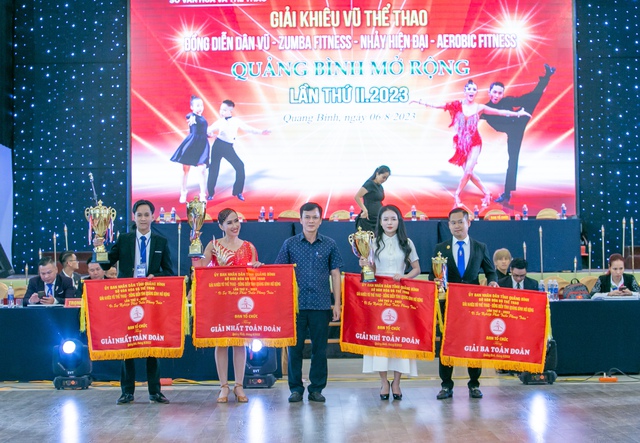 Khai mạc giải khiêu vũ thể thao Quảng Bình mở rộng lần thứ II năm 2023 - Ảnh 4.