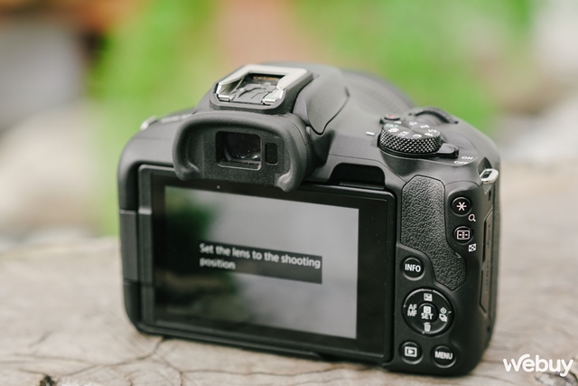 Trên tay máy ảnh Canon R50: Nhỏ gọn và thân thiện với người mới học chụp - Ảnh 8.