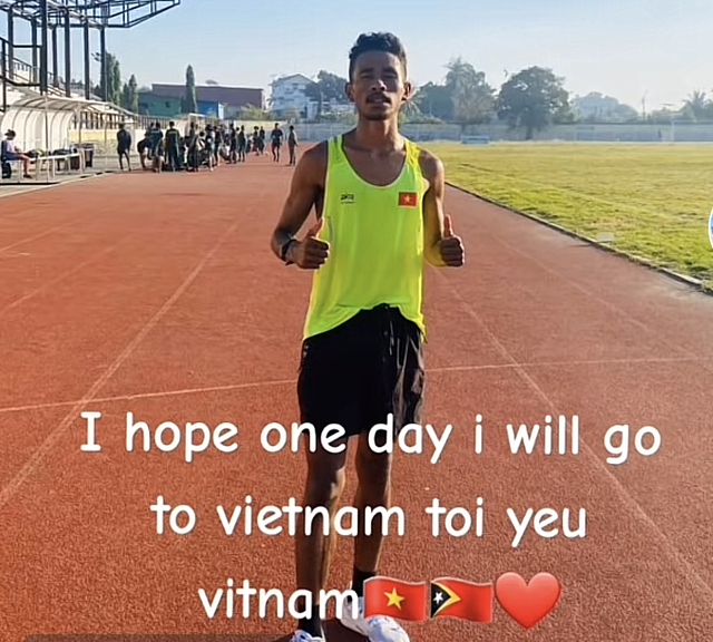Ấn tượng hình ảnh VĐV Timor Leste để cờ Việt Nam trang trọng trong phòng, mặc áo Việt Nam tập luyện - Ảnh 2.