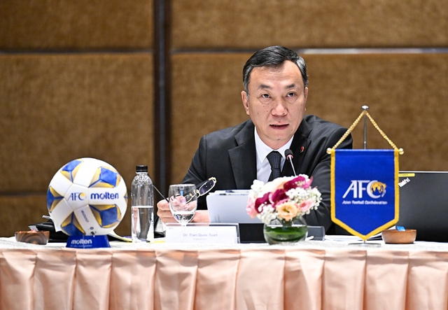 Chủ tịch Liên đoàn Bóng đá Việt Nam Trần Quốc Tuấn làm Trưởng đoàn môn bóng đá nam, nữ tại ASIAD 19 - Ảnh 1.
