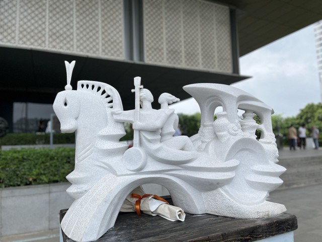 Tôn vinh những sáng tạo nghệ thuật của các nhà điêu khắc Việt Nam - Ảnh 7.