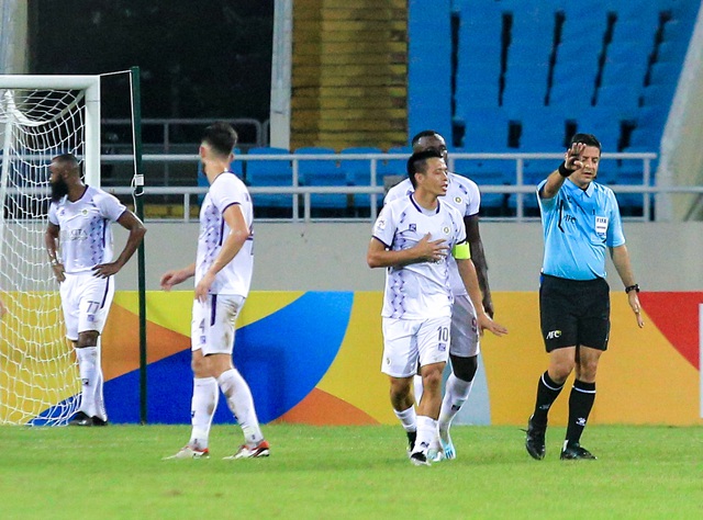 Hà Nội FC nhận bàn thua chóng vánh, Duy Mạnh lập tức thể hiện tinh thần thủ lĩnh, khích lệ toàn đội - Ảnh 7.