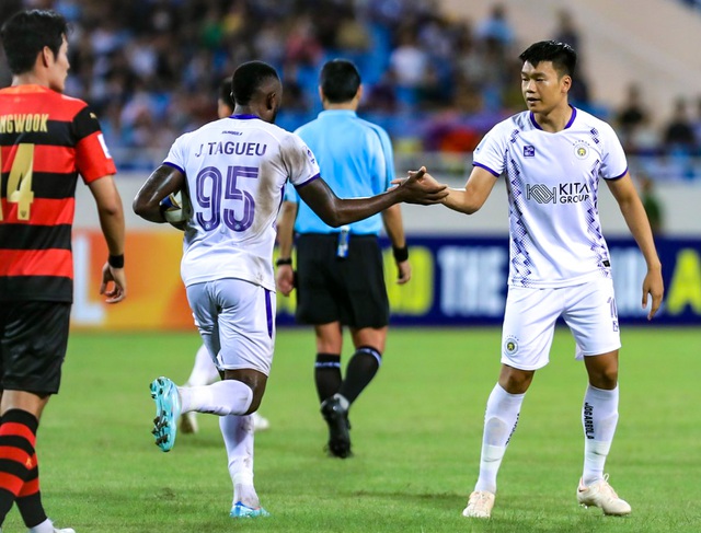 Hà Nội FC nhận bàn thua chóng vánh, Duy Mạnh lập tức thể hiện tinh thần thủ lĩnh, khích lệ toàn đội - Ảnh 8.