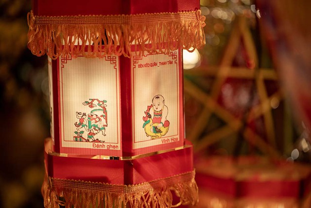 Đón Trung thu truyền thống với con đường hàng chục nghìn chiếc đèn lồng  - Ảnh 3.