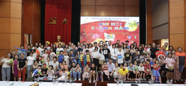 Công đoàn Văn phòng Bộ VHTTDL tổ chức Chương trình Vui hội Trăng rằm 2023 - Ảnh 2. Công đoàn Văn phòng Bộ VHTTDL tổ chức Chương trình Vui hội Trăng rằm 2023 - Ảnh 2.