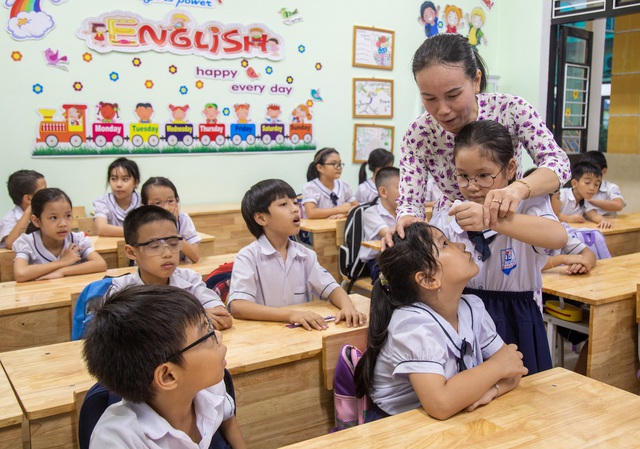 Quảng Bình: Hơn 40.000 ca mắc bệnh đau mắt đỏ, trường học tìm mọi biện pháp để phòng bệnh - Ảnh 2.