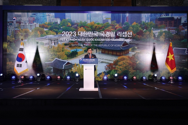 Đại sứ quán Hàn Quốc tại Việt Nam tổ chức lễ kỷ niệm Quốc khánh 2023 - Ảnh 1.