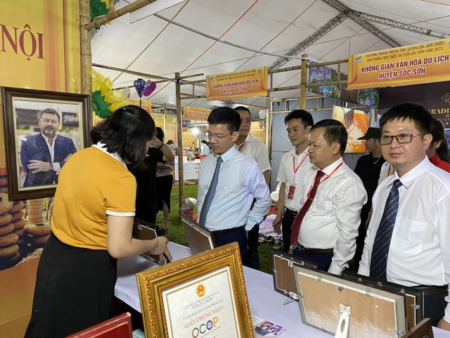 Festival nông sản Hà Nội lần 2 năm 2023: Đa dạng hóa sản phẩm OCOP gắn với du lịch địa phương - Ảnh 3.