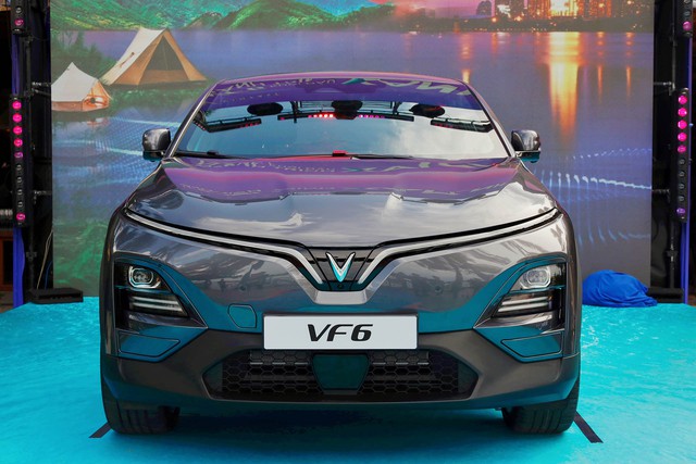 Vinfast chính thức ra mắt mẫu SUV điện VF6 dành cho gia đình Việt - Ảnh 4.