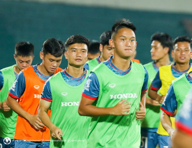 Cầu thủ Việt kiều An Khánh bị loại khỏi U23 Việt Nam nhưng lại được gia nhập ĐTQG - Ảnh 1.