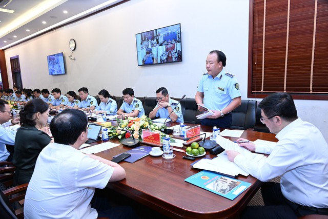 Bộ trưởng Nguyễn Hồng Diên làm việc với lực lượng QLTT, Sở Công Thương về tình hình cung ứng hàng hóa - Ảnh 2.