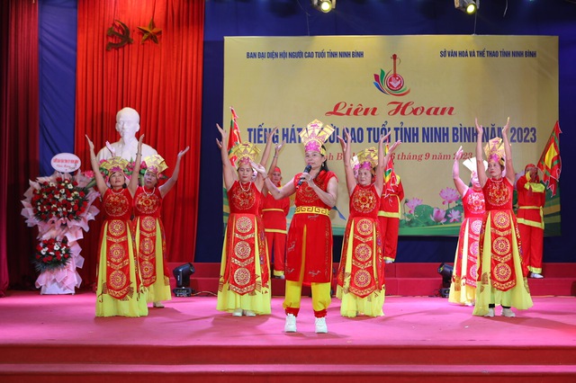 Ninh Bình tổ chức Liên hoan tiếng hát người cao tuổi năm 2023 - Ảnh 1.