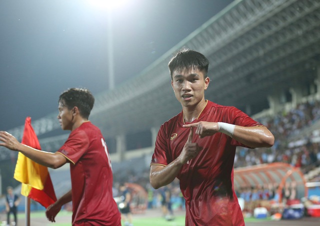 Chiêm ngưỡng 6 bàn thắng với 6 kiểu ăn mừng đặc biệt của U23 Việt Nam  - Ảnh 2.