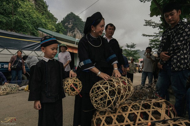 Ý nghĩa nhân văn của ngày Rằm Tháng 7- Tết Pây Tái của người Tày, Nùng Cao Bằng - Ảnh 2.