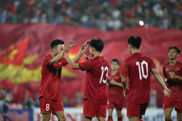 Sao trẻ CLB Công an Hà Nội khai pháo, U23 Việt Nam có màn khởi đầu hoành tráng - Ảnh 2.