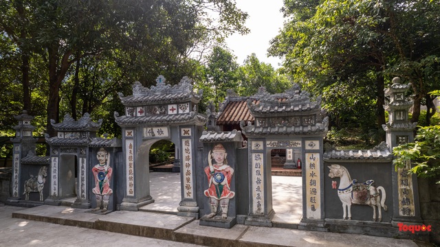 Quảng Bình: Bàn giao di tích Đền Thánh Mẫu Liễu Hạnh cho huyện quản lý - Ảnh 3.