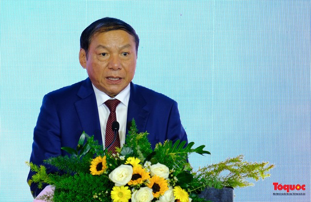 Bộ trưởng Nguyễn Văn Hùng: Du lịch phải là ngành tiên phong chuyển đổi số - Ảnh 1.