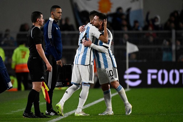 Sau khi tỏa sáng mang về chiến thắng cho tuyển Argentina, Messi chia sẻ đáng lo về tình hình sức khỏe - Ảnh 2.